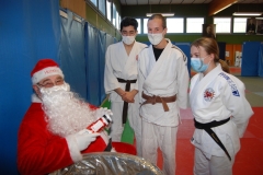 61bae6ccc596f_PereNoel2021JUDO33